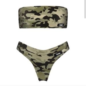 Triangl camo bikini